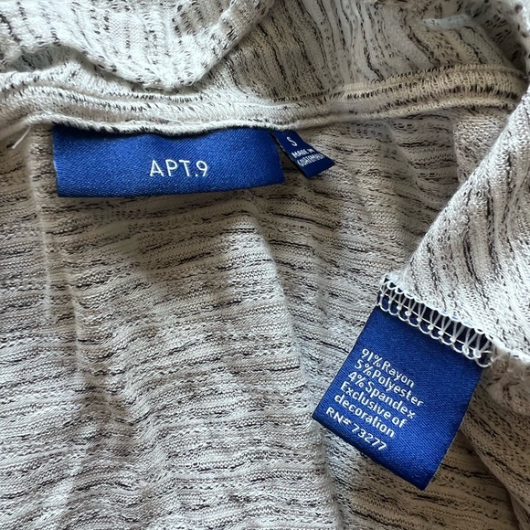 Women’s light weight thin cardigan NWT (S) - Picture 3 of 5